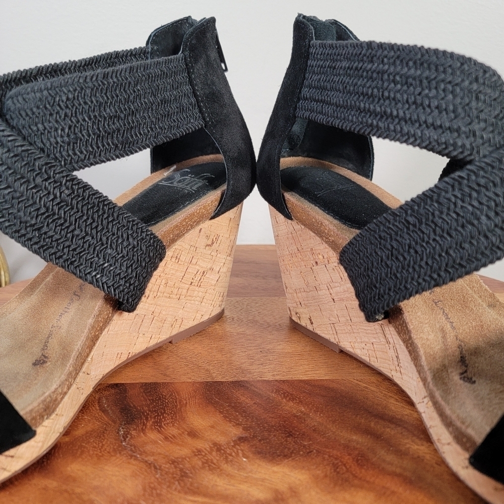 Sofft Black Cork Wedge Sandals - Picture 8 of 11